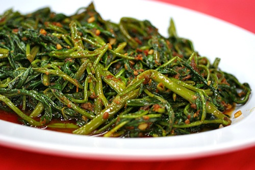Stirfried kangkong with sambal